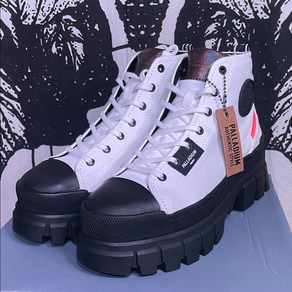 Palladium Women’s Revolt Hi TX Boot